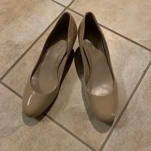 Cole haan nude patent leather wedge 7.5